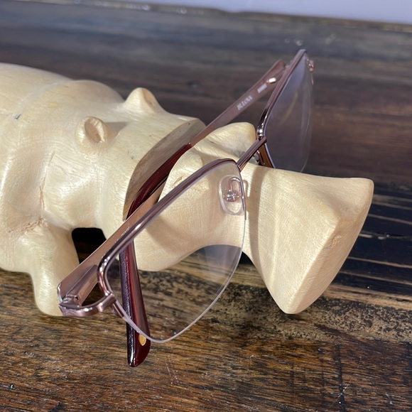 Adorable hippo wooden glasses holder.  Made in Kenya. - Picture 3 of 10